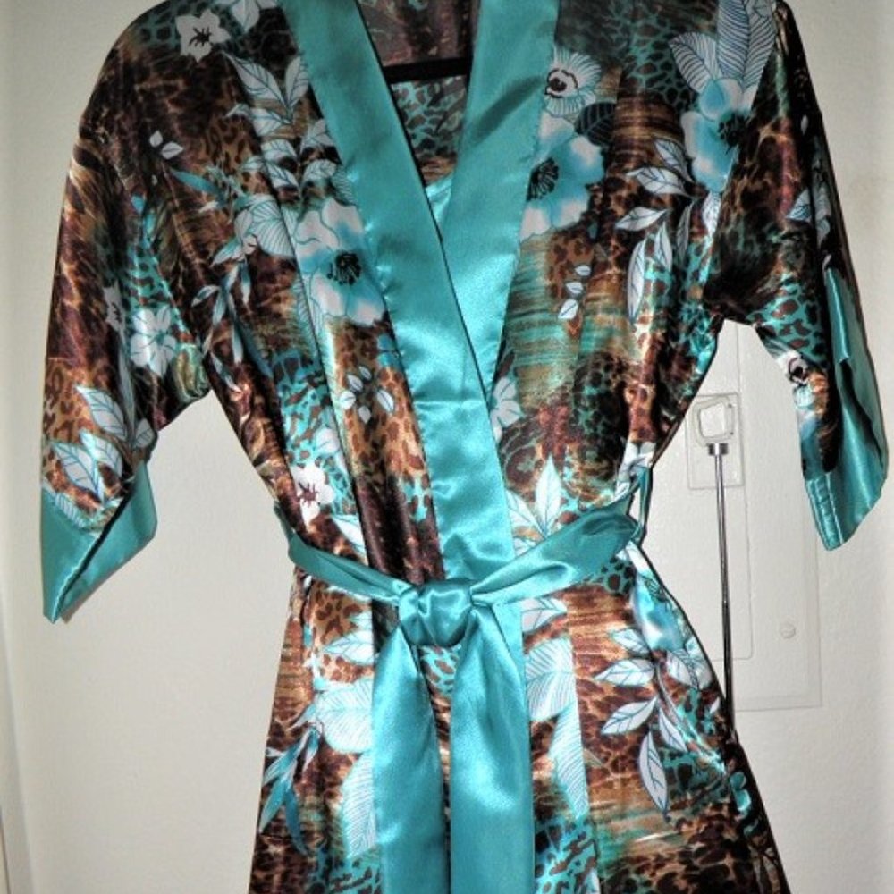 BEAUTIFUL FLORAL ROBE & GOWN SET
